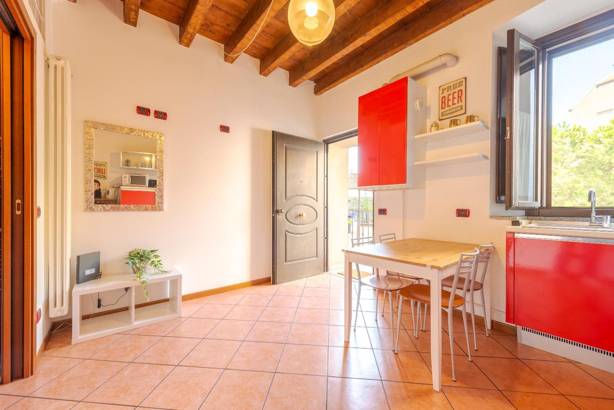 Guest Planet - Rosso Milano Apartment - Navigli Area Extérieur photo