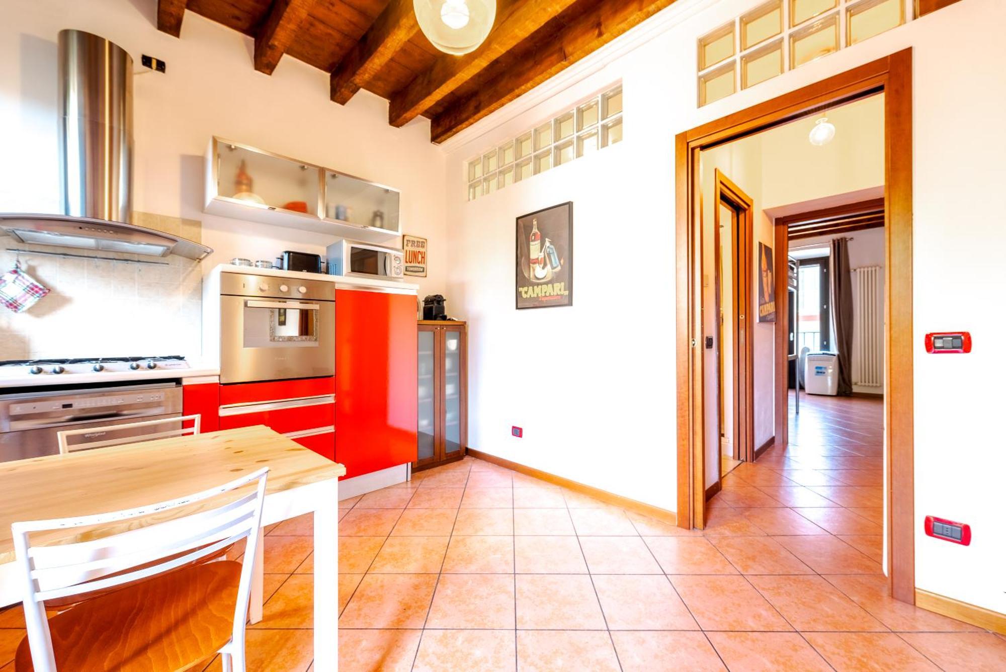 Guest Planet - Rosso Milano Apartment - Navigli Area Extérieur photo